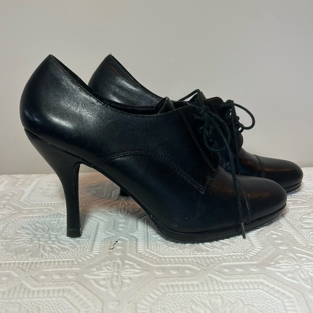 Pegabo Black Leather High Heel Shooties Sz 8.5 EUC - Picture 3 of 12